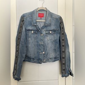 GUESS cropped denim women jacket. Size Large.